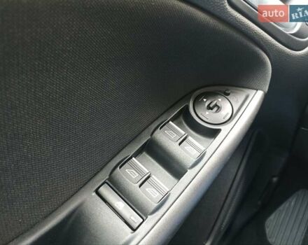 Сірий Форд Фокус, об'ємом двигуна 1.5 л та пробігом 112 тис. км за 11700 $, фото 33 на Automoto.ua