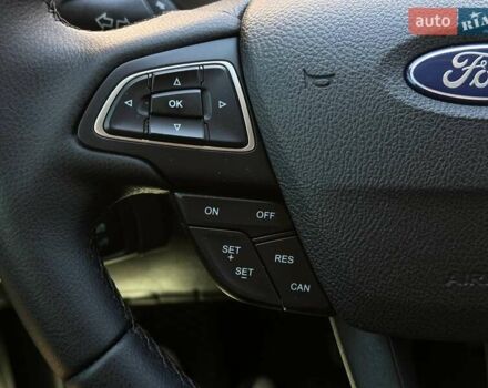 Сірий Форд Фокус, об'ємом двигуна 2 л та пробігом 120 тис. км за 9999 $, фото 21 на Automoto.ua