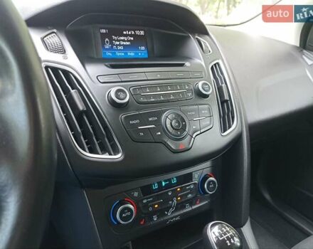 Сірий Форд Фокус, об'ємом двигуна 1.5 л та пробігом 112 тис. км за 11700 $, фото 30 на Automoto.ua