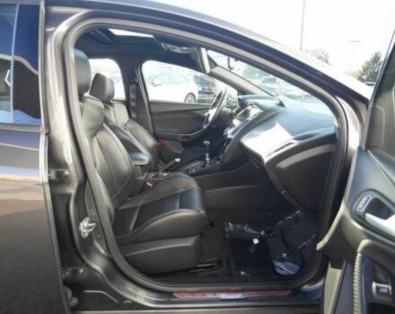 Серый Форд Фокус, объемом двигателя 2 л и пробегом 38 тыс. км за 2400 $, фото 11 на Automoto.ua