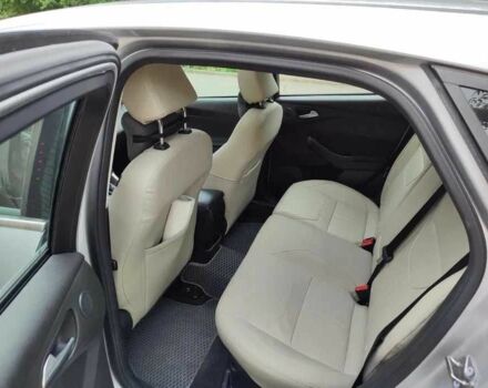 Серый Форд Фокус, объемом двигателя 2 л и пробегом 95 тыс. км за 9000 $, фото 6 на Automoto.ua