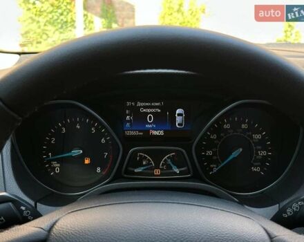 Сірий Форд Фокус, об'ємом двигуна 2 л та пробігом 120 тис. км за 9999 $, фото 23 на Automoto.ua