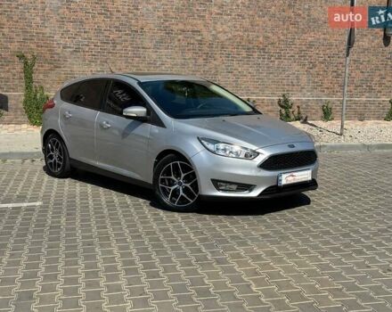 Сірий Форд Фокус, об'ємом двигуна 2 л та пробігом 120 тис. км за 9999 $, фото 5 на Automoto.ua