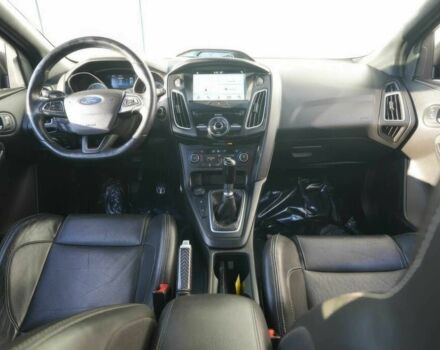 Серый Форд Фокус, объемом двигателя 2 л и пробегом 38 тыс. км за 2400 $, фото 10 на Automoto.ua