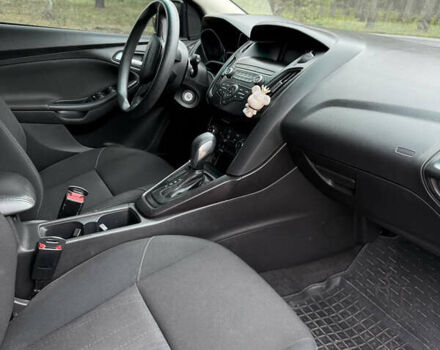 Сірий Форд Фокус, об'ємом двигуна 2 л та пробігом 121 тис. км за 8800 $, фото 22 на Automoto.ua