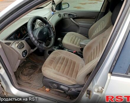 Серый Форд Фокус, объемом двигателя 2 л и пробегом 200 тыс. км за 1500 $, фото 7 на Automoto.ua