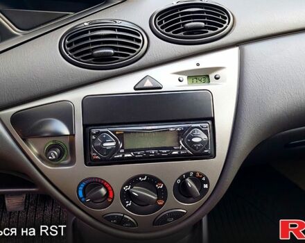 Серый Форд Фокус, объемом двигателя 1.6 л и пробегом 93 тыс. км за 3900 $, фото 12 на Automoto.ua