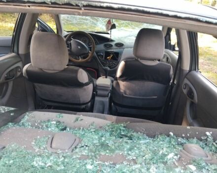 Форд Фокус 2002 в Ужгороде на Automoto.ua Серый Форд Фокус, объемом двигателя 2 л и пробегом 2 тыс. км за 900 $, фото 4 на Automoto.ua