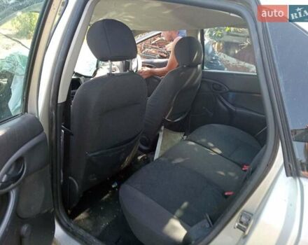 Серый Форд Фокус, объемом двигателя 1.8 л и пробегом 290 тыс. км за 1000 $, фото 4 на Automoto.ua