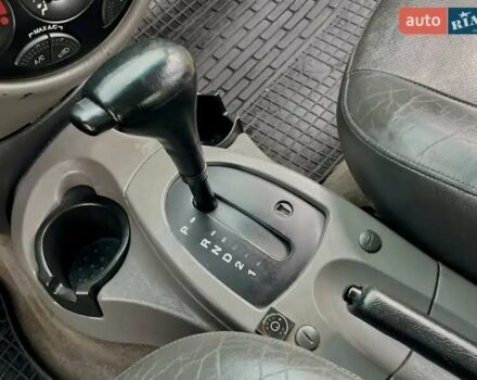 Форд Фокус 2002 в Ивано-Франковске на Automoto.ua Серый Форд Фокус, объемом двигателя 2 л и пробегом 148 тыс. км за 2650 $, фото 13 на Automoto.ua