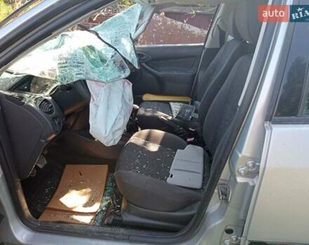 Серый Форд Фокус, объемом двигателя 1.8 л и пробегом 290 тыс. км за 1000 $, фото 2 на Automoto.ua