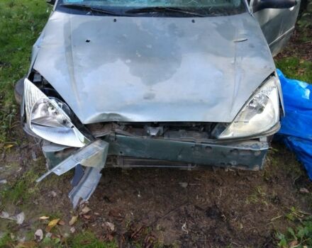 Форд Фокус 2002 в Ужгороде на Automoto.ua Серый Форд Фокус, объемом двигателя 2 л и пробегом 2 тыс. км за 900 $, фото 7 на Automoto.ua