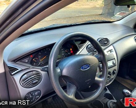 Серый Форд Фокус, объемом двигателя 1.6 л и пробегом 93 тыс. км за 3900 $, фото 11 на Automoto.ua