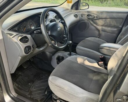 Сірий Форд Фокус, об'ємом двигуна 2 л та пробігом 190 тис. км за 1998 $, фото 6 на Automoto.ua