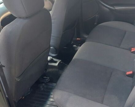 Серый Форд Фокус, объемом двигателя 1.6 л и пробегом 266 тыс. км за 3300 $, фото 3 на Automoto.ua