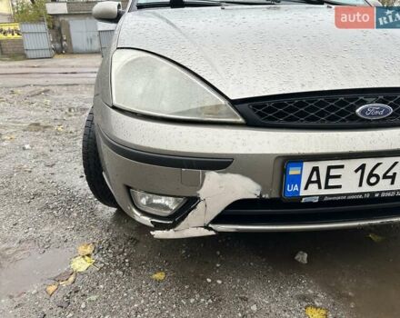 Серый Форд Фокус, объемом двигателя 1.4 л и пробегом 333 тыс. км за 3000 $, фото 2 на Automoto.ua