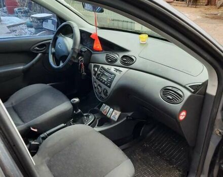 Серый Форд Фокус, объемом двигателя 1.6 л и пробегом 246 тыс. км за 3600 $, фото 4 на Automoto.ua