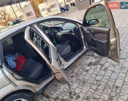 Серый Форд Фокус, объемом двигателя 1.6 л и пробегом 381 тыс. км за 3799 $, фото 9 на Automoto.ua