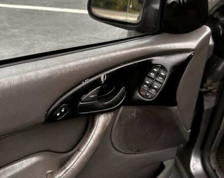 Серый Форд Фокус, объемом двигателя 1.8 л и пробегом 155 тыс. км за 2250 $, фото 19 на Automoto.ua