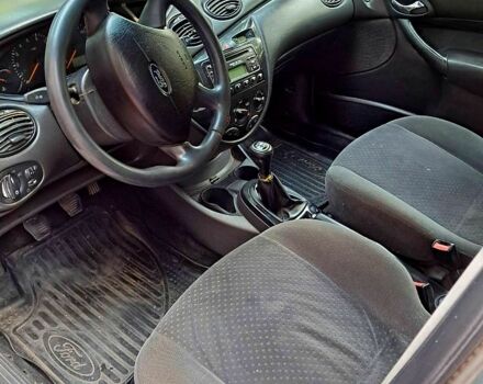 Серый Форд Фокус, объемом двигателя 1.8 л и пробегом 0 тыс. км за 2400 $, фото 3 на Automoto.ua