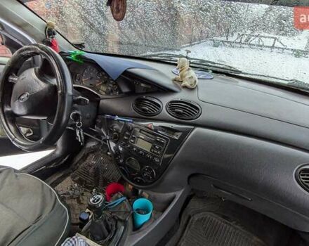 Серый Форд Фокус, объемом двигателя 1.8 л и пробегом 232 тыс. км за 3200 $, фото 4 на Automoto.ua