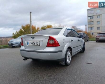 Форд Фокус 2005 у Києві на Automoto.ua Сірий Форд Фокус, об'ємом двигуна 1.56 л та пробігом 223 тис. км за 4900 $, фото 1 на Automoto.ua