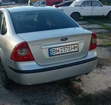 Серый Форд Фокус, объемом двигателя 1.6 л и пробегом 400 тыс. км за 3600 $, фото 8 на Automoto.ua