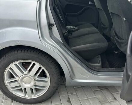 Серый Форд Фокус, объемом двигателя 1.6 л и пробегом 272 тыс. км за 4000 $, фото 14 на Automoto.ua