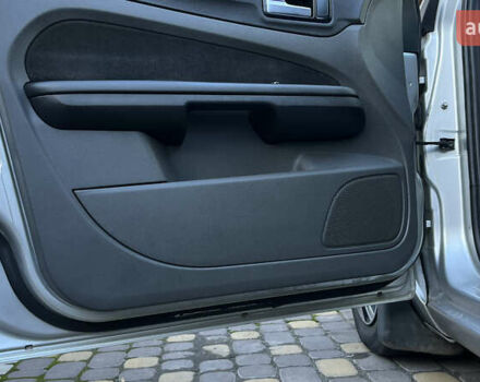 Форд Фокус 2005 в Виннице на Automoto.ua Серый Форд Фокус, объемом двигателя 1.6 л и пробегом 310 тыс. км за 3899 $, фото 30 на Automoto.ua