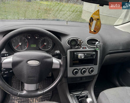 Сірий Форд Фокус, об'ємом двигуна 1.6 л та пробігом 290 тис. км за 3500 $, фото 5 на Automoto.ua