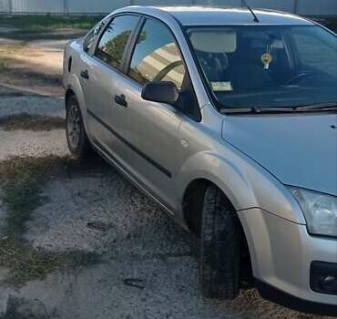 Серый Форд Фокус, объемом двигателя 1.6 л и пробегом 400 тыс. км за 3600 $, фото 5 на Automoto.ua