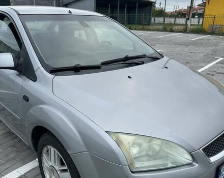 Серый Форд Фокус, объемом двигателя 1.6 л и пробегом 272 тыс. км за 4000 $, фото 3 на Automoto.ua