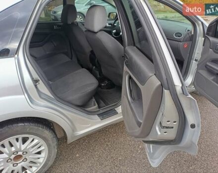 Форд Фокус 2005 у Києві на Automoto.ua Сірий Форд Фокус, об'ємом двигуна 1.56 л та пробігом 223 тис. км за 4900 $, фото 13 на Automoto.ua
