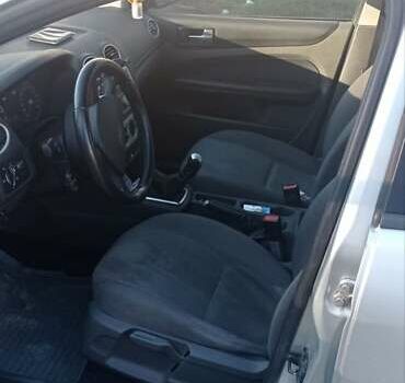 Серый Форд Фокус, объемом двигателя 1.6 л и пробегом 400 тыс. км за 3600 $, фото 4 на Automoto.ua