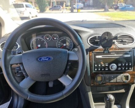 Серый Форд Фокус, объемом двигателя 1.6 л и пробегом 240 тыс. км за 4850 $, фото 5 на Automoto.ua