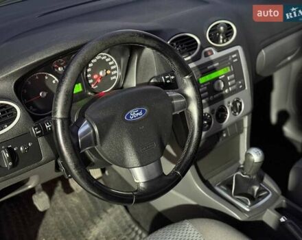 Сірий Форд Фокус, об'ємом двигуна 1.6 л та пробігом 242 тис. км за 5299 $, фото 7 на Automoto.ua