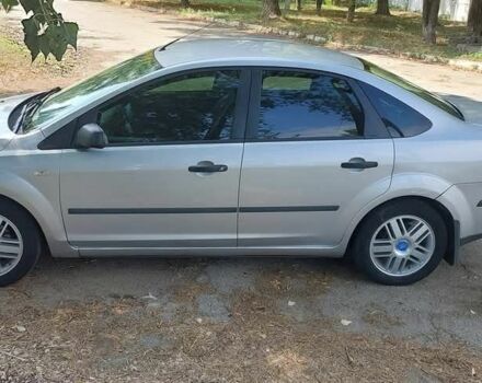 Серый Форд Фокус, объемом двигателя 1.6 л и пробегом 208 тыс. км за 4300 $, фото 3 на Automoto.ua