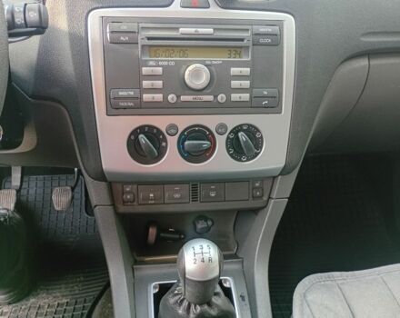 Сірий Форд Фокус, об'ємом двигуна 1.6 л та пробігом 153 тис. км за 5500 $, фото 4 на Automoto.ua