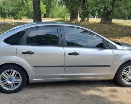 Серый Форд Фокус, объемом двигателя 1.6 л и пробегом 208 тыс. км за 4300 $, фото 7 на Automoto.ua