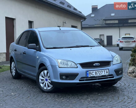 Серый Форд Фокус, объемом двигателя 1.6 л и пробегом 298 тыс. км за 2999 $, фото 2 на Automoto.ua