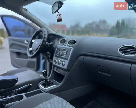 Серый Форд Фокус, объемом двигателя 1.6 л и пробегом 298 тыс. км за 2999 $, фото 37 на Automoto.ua