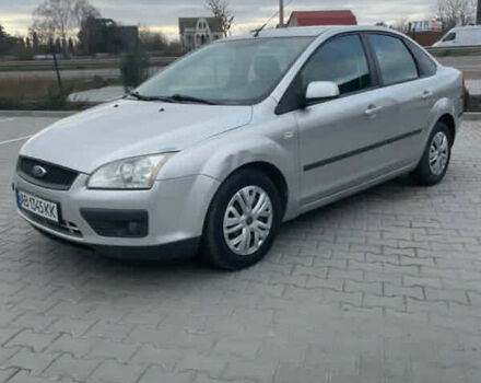 Серый Форд Фокус, объемом двигателя 1.6 л и пробегом 258 тыс. км за 4200 $, фото 2 на Automoto.ua