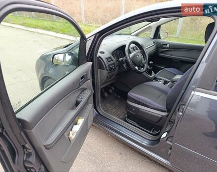 Серый Форд Фокус, объемом двигателя 1.8 л и пробегом 218 тыс. км за 5250 $, фото 1 на Automoto.ua