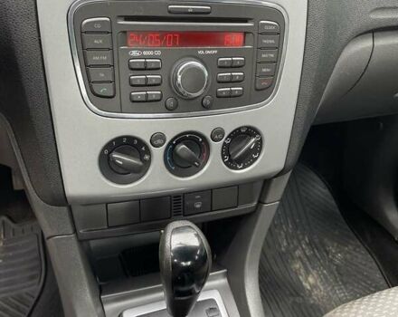 Серый Форд Фокус, объемом двигателя 1.6 л и пробегом 237 тыс. км за 5200 $, фото 8 на Automoto.ua