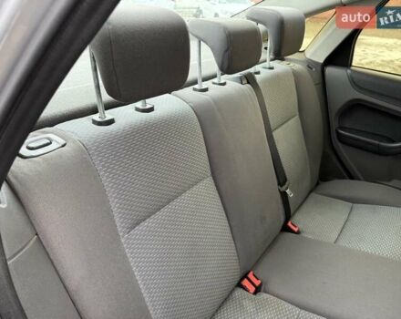 Серый Форд Фокус, объемом двигателя 1.6 л и пробегом 192 тыс. км за 4300 $, фото 15 на Automoto.ua