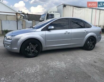 Форд Фокус 2007 в Запорожье на Automoto.ua Серый Форд Фокус, объемом двигателя 1.6 л и пробегом 270 тыс. км за 5600 $, фото 4 на Automoto.ua