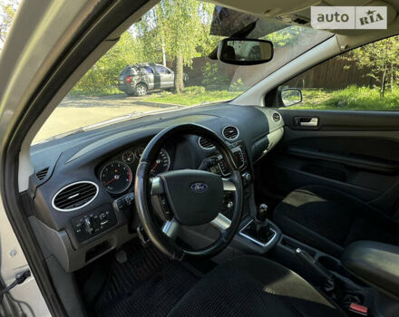 Серый Форд Фокус, объемом двигателя 1.6 л и пробегом 378 тыс. км за 4500 $, фото 14 на Automoto.ua