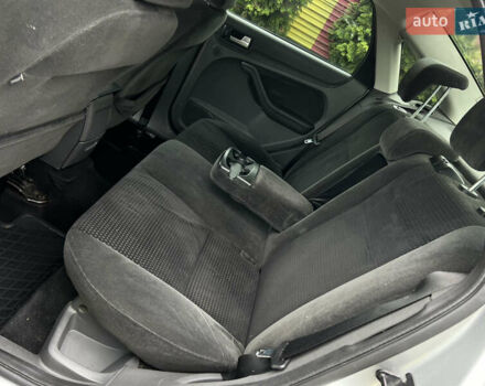 Серый Форд Фокус, объемом двигателя 1.6 л и пробегом 382 тыс. км за 3800 $, фото 18 на Automoto.ua