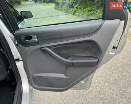 Серый Форд Фокус, объемом двигателя 1.6 л и пробегом 382 тыс. км за 3800 $, фото 16 на Automoto.ua