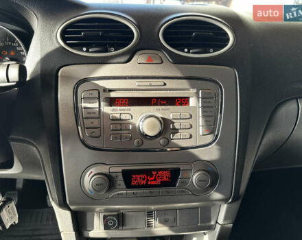 Серый Форд Фокус, объемом двигателя 1.6 л и пробегом 175 тыс. км за 5900 $, фото 35 на Automoto.ua